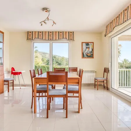 Villa Exotic In Roda De Barà With Private Pool